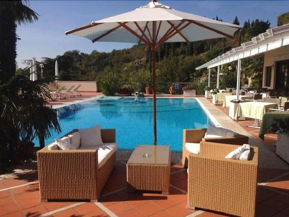 Aparthotel Residence Madrigale Costermano