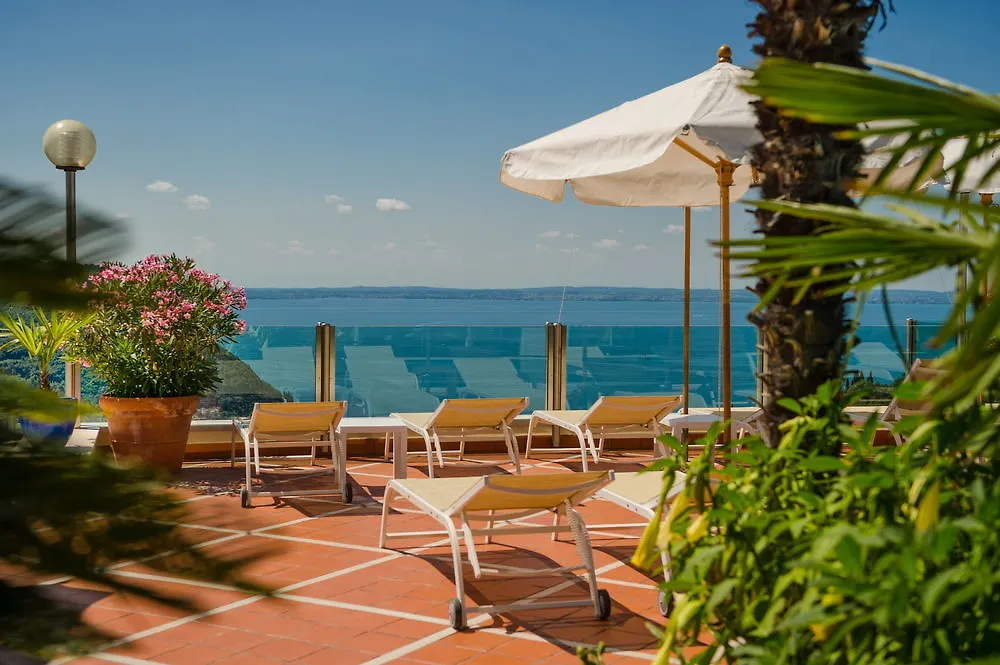 Aparthotel Residence Madrigale Costermano